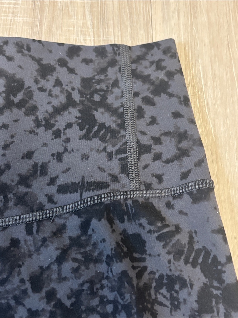 Vuori Studio Printed Legging, Charcoal Shibori - Picture 11 of 16